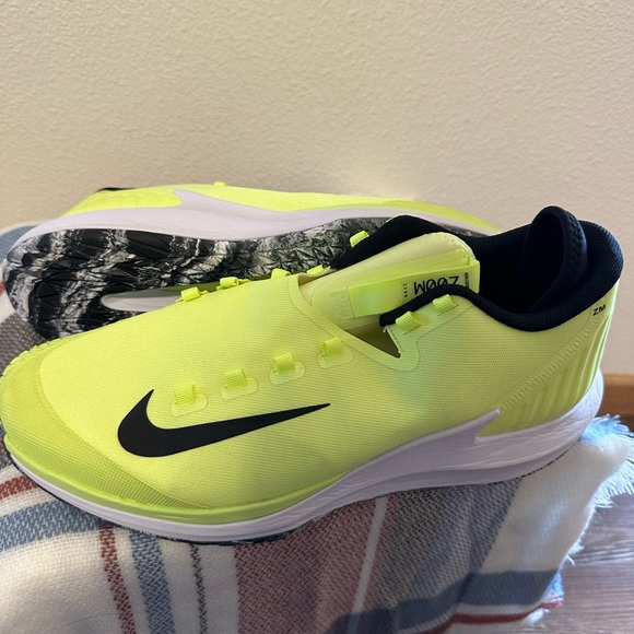 Nike NikeCourt Zoom Zero ZM Premium Volt Tennis Shoes size 11 brand new - Picture 11 of 11
